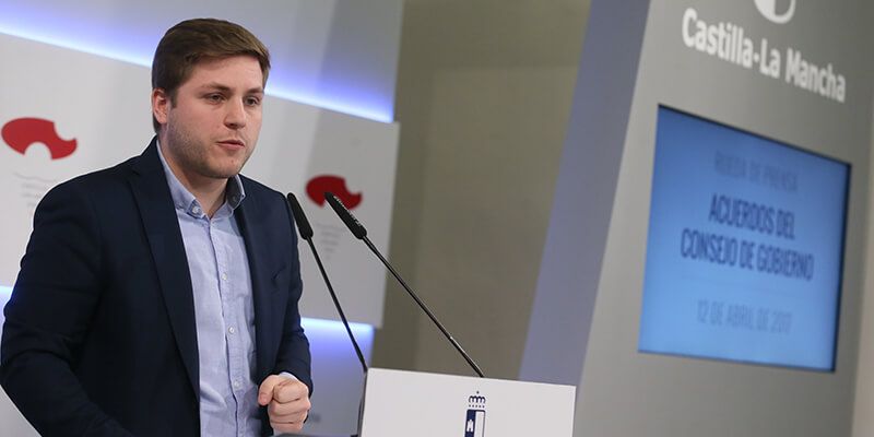 La Junta prepara un aluvión de reuniones para explicar a todos la traición de Podemos