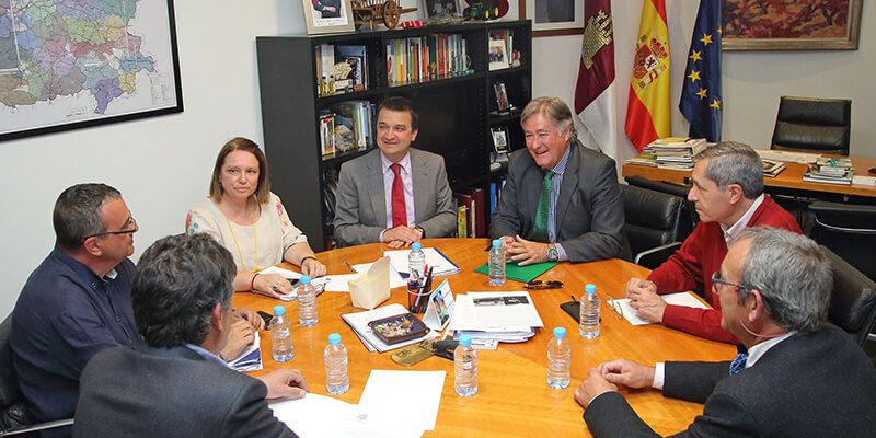 La Junta ultima con los Colegios de Veterinarios la Ley de Bienestar Animal que será “ejemplo” para otras regiones