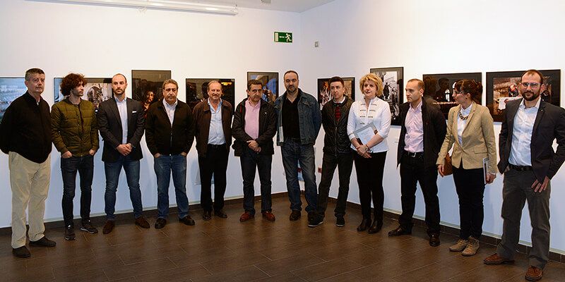 La UCLM presenta el libro ‘objetivo Nazareno, fotografías de Semana Santa 20014-2016’