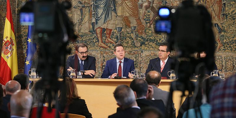 Page hace ahora un llamamiento a la responsabilidad de las fuerzas políticas para sacar adelante los Presupuestos de 2017