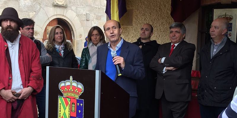 Sánchez-Seco pregona el XIX Mercado Medieval de Tamajón