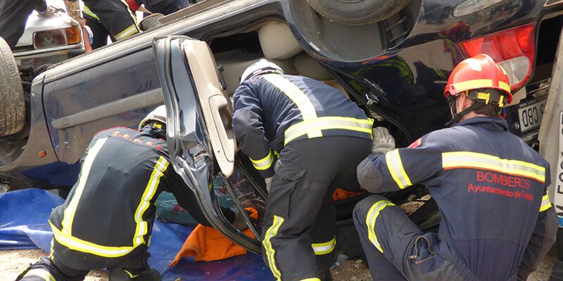 Un total de 40 bomberos de la región se forman en dos cursos sobre mercancías peligrosas y accidentes de tráfico