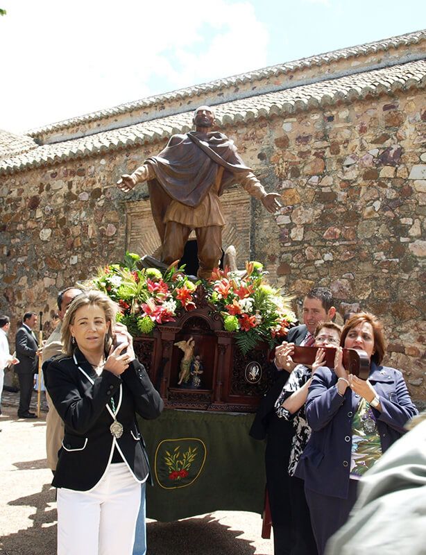 AMFAR premia a las mujeres en el concurso de arada con motivo de San Isidro Labrador
