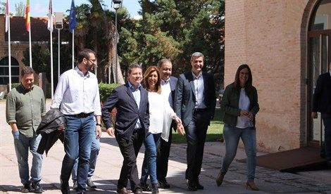 Apoyo de Page sin ninguna ambigüedad a Susana Díaz junto a sus consejeros y cargos