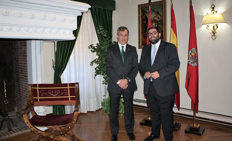 Caja Rural Castilla-La Mancha señala su compromiso con la provincia de Ávila