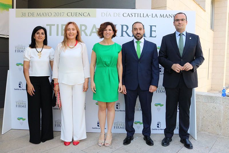 De Miguel pide a Page que saque a C-LM de la situación de ‘incertidumbre’ bajo la que celebra este año su día grande