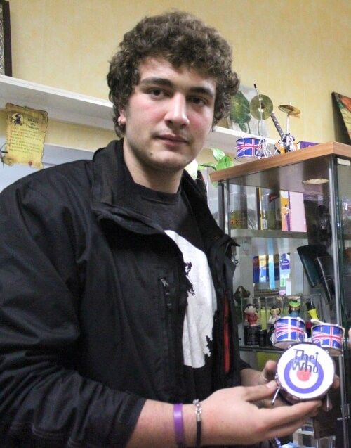 Decretado día de luto y suspendidos los actos festivos en Cabanillas por la muerte de un joven atropellado