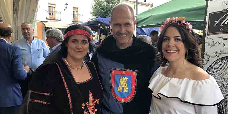 Pareja culmina un viaje al pasado, con mucho futuro