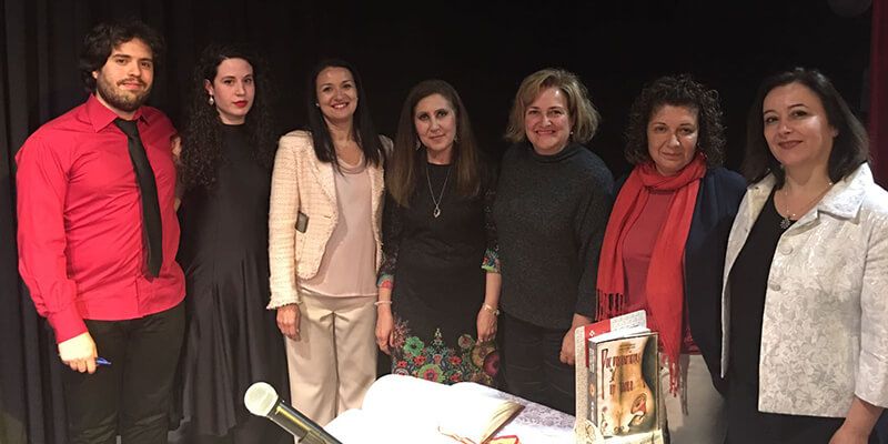 La biblioteca de Alovera celebró el Día del Libro con música, literatura y el nombramiento de socios de honor