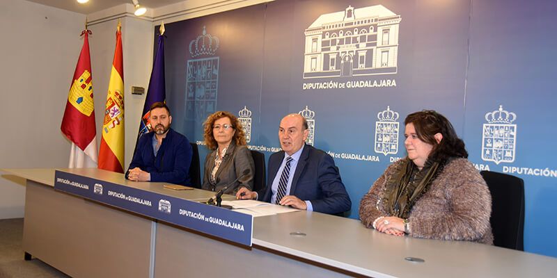 Latre anuncia la convocatoria del V Premio Internacional de Periodismo ’Cátedra Manu Leguineche‘