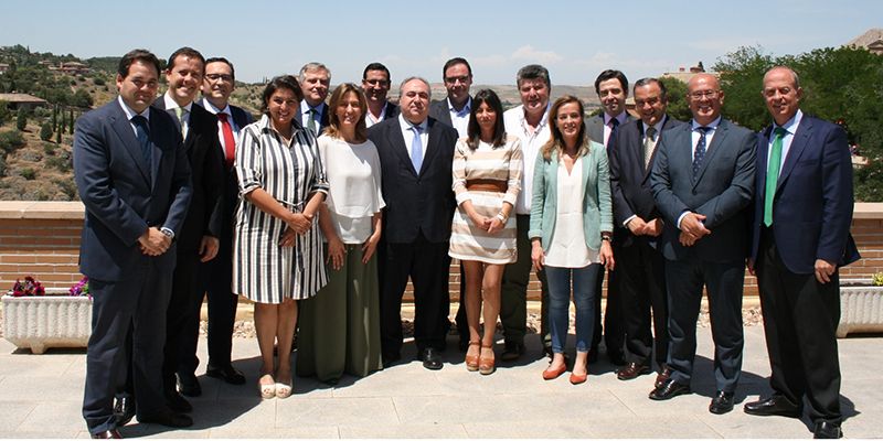 Reunión de Tirado y Serrano con presidentes, secretarios generales y coordinadores generales del PP