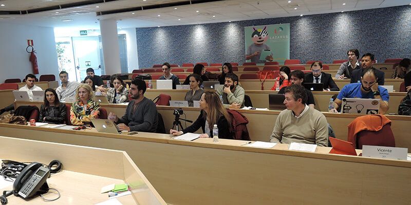 Tres generaciones de Lazarus y emprendedores de éxito de la región hablan de tú a tú sobre sus experiencias con inversores