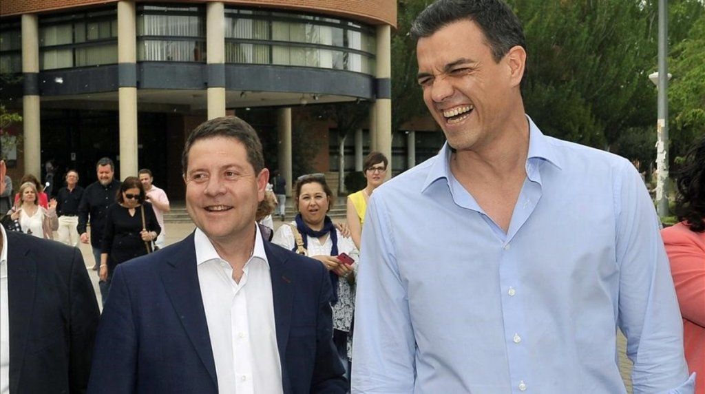 Pedro Sánchez tranquiliza a Page no habrá represalias si gana las primarias