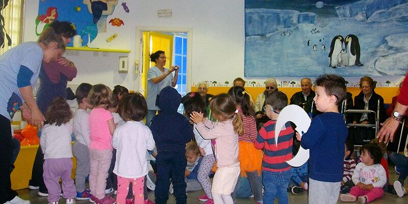 El Centro de Día de Alovera une generaciones bajo el lema Juntos hacemos más Alovera