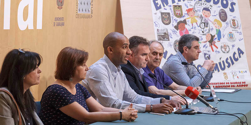 Presentación del programa “Entre todos hacemos música”