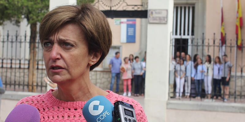 Ana González “A Page no le tiembla el pulso para mandar mañana al paro a más de 5.000 profesores interinos, 750 de ellos de Guadalajara”