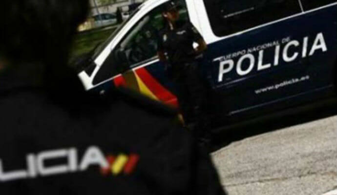 Dos detenidos, pillados in fraganti mientras robaban en un establecimiento de Cuenca