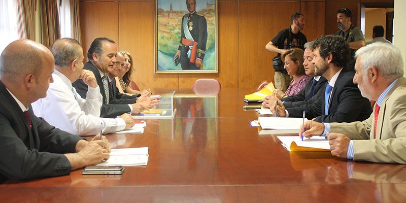 El Estado apoyará a C-LM en la campaña antiincencios con medios aéreos, satélites y con un dron