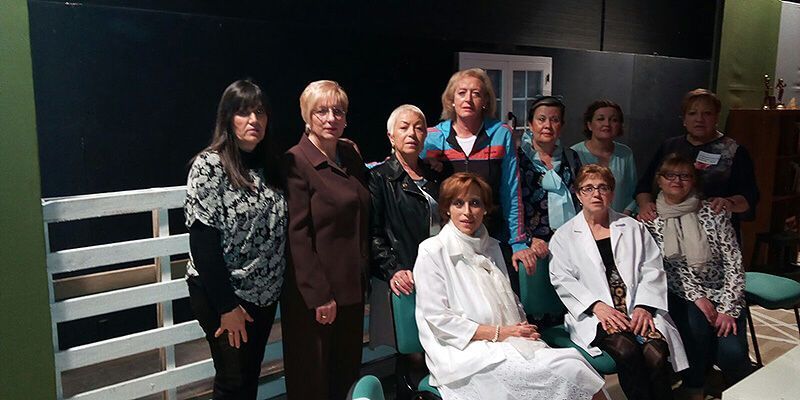 El Grupo de Teatro de la Asociación de Mujeres de Jadraque presenta en Sigüenza 'Cada una con su toc'