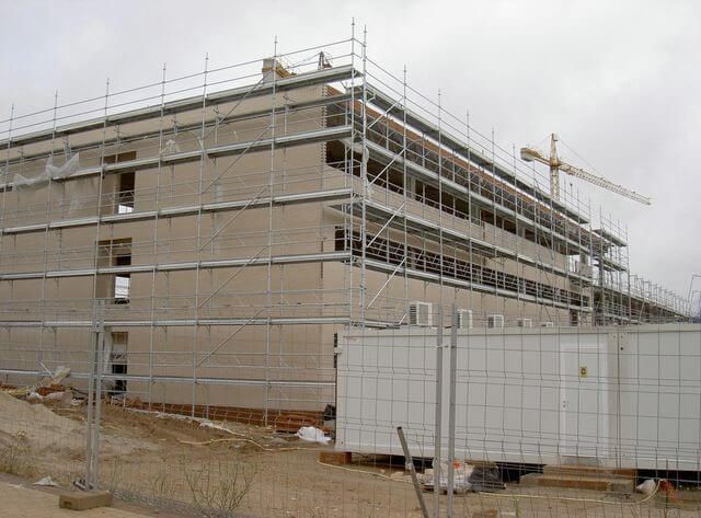 El PP lo deja claro Page arruinará a Yebes con una demanda multimillonaria por el colegio más caro de la historia