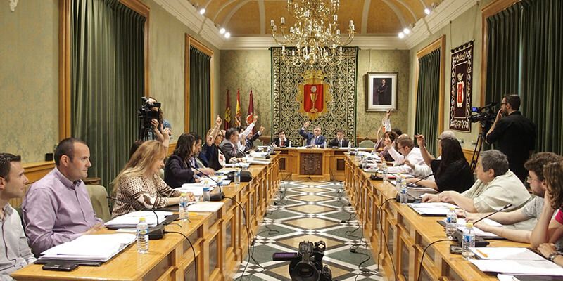 El Pleno del Ayuntamiento de Cuenca aprueba iniciar el expediente para aceptar la donación de las obras de Gustavo Torner