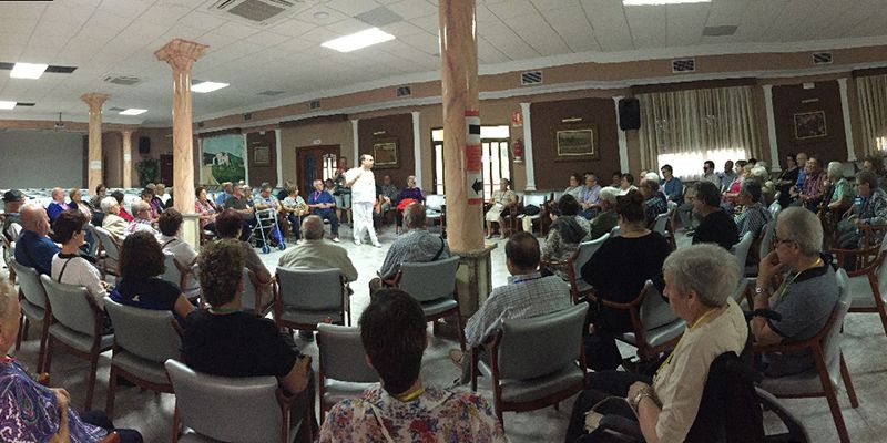 El programa “Mójate por el Parkinson” conmemora el 200 aniversario del descubrimiento de esta enfermedad