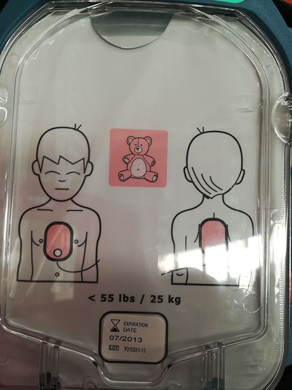 IU-Ahora Azuqueca denuncia que los desfibriladores de cuatro de las cinco instalaciones deportivas están caducados