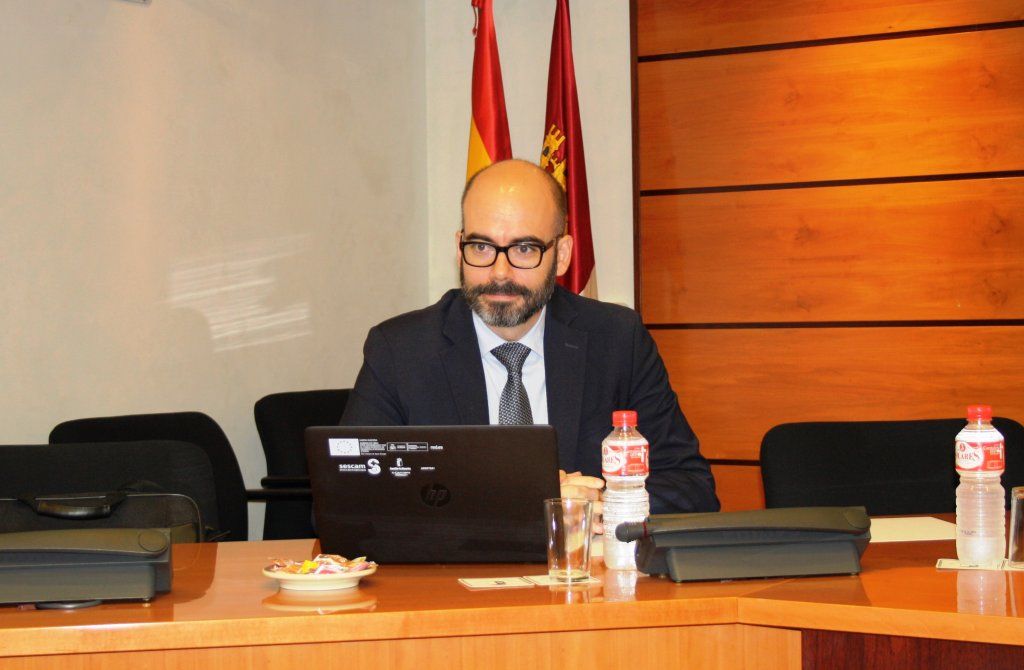 La Junta trabaja para desarrollar las ofertas de empleo público que permitan situar la tasa de temporalidad en el SESCAM en torno al 7%