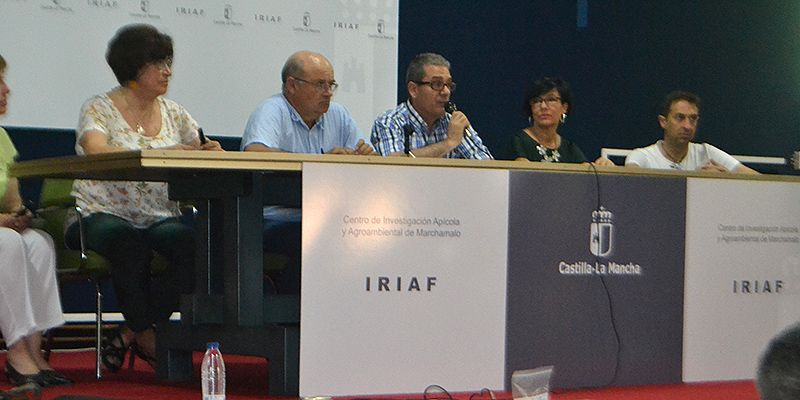 Más de 60 alumnos participan en un taller sobre cata de miel en el Centro de Investigación Apícola y Agroambiental de Marchamalo