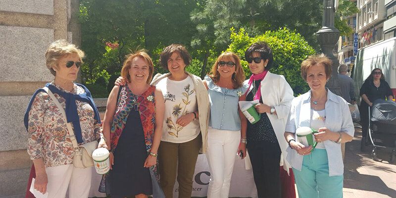 Sanidad expresa su colaboración y apoyo a la Asociación contra el Cáncer de Cuenca en su tradicional campaña de cuestación