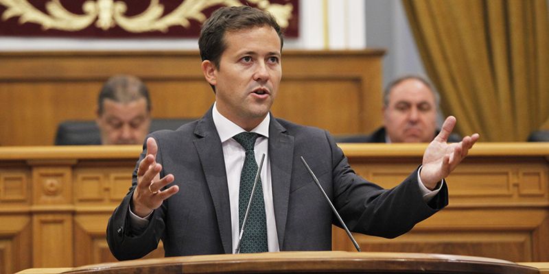 Velázquez pide al consejero de Sanidad que publique las listas de espera reales de cirugía menor antes de que finalice junio