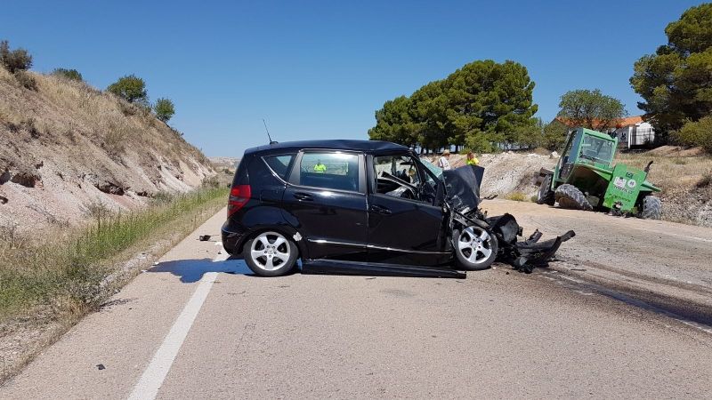 Accidente automovilístico deja un herido grave en Huete