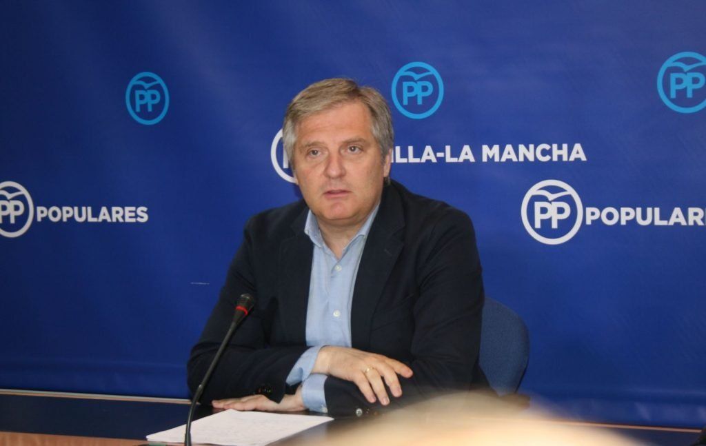 Cañizares afirma que el PP no puede apoyar los presupuestos que Page pactó con Podemos