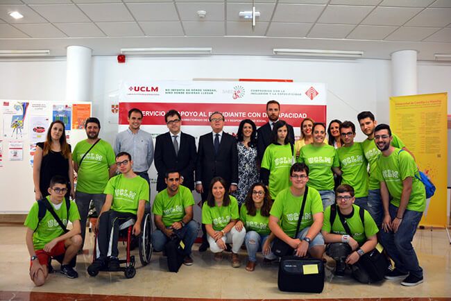 Diez preuniversitarios con discapacidad participan en un programa de inmersión académica en la UCLM