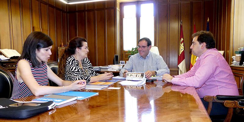 Diputación de Cuenca estrecha lazos de colaboración con Unicef Castilla-La Mancha