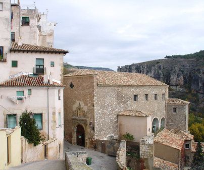 El Ayuntamiento de Cuenca demanda a la Junta un cambio de actitud sobre la iglesia de Santa Cruz y el edificio Iberia