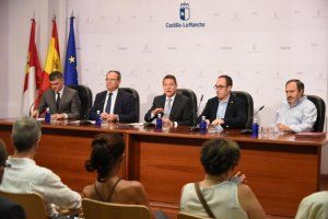 El III Acuerdo por la Estabilidad en el Empleo garantizará la calidad de los servicios públicos y de las condiciones laborales en las contratas de la Junta