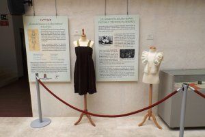 Exposición de ropa interior femenina tradicional de Guadalajara en la Posada del Cordón de Atienza