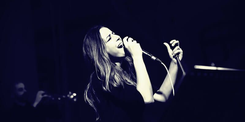 Homenaje a ‘Omega’ en el concierto de Mariola Membrives dentro de Estival Cuenca