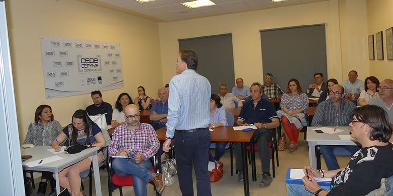 La Asociación de Comercio de Cuenca celebra una nueva jornada para adaptar las ventas a cada cliente