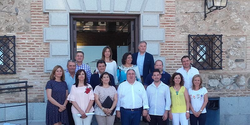 Los ayuntamientos muestran su indignación a la política del “yo invito y tú pagas” implantada por Page