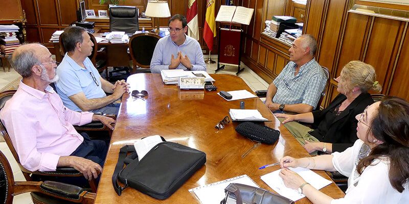 Prieto comparte con Ceder Alcarria Conquense sus inquietudes ante el problema de la despoblación