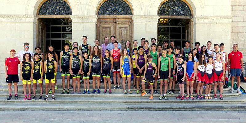 Prieto recibe en Diputación a los mejores triatletas castellano-manchegos de infantil, cadete y júnior