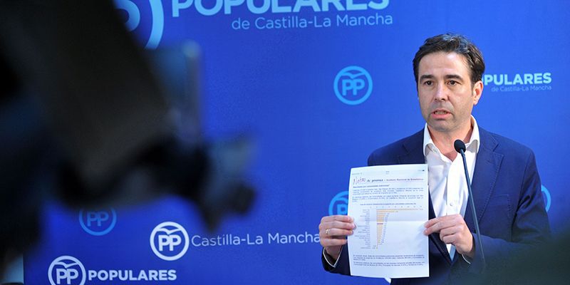 Robisco afirma que los ciudadanos trasladan al PP su preocupación porque Page ha metido en el Gobierno a los comunistas