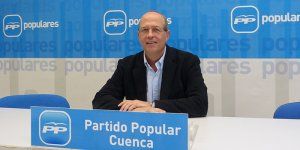 Tortosa insiste a la Junta en “que deje de eludir responsabilidades y lleve soluciones a Fomento” para el transporte de autobús en Cuenca