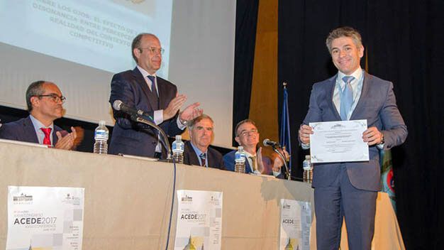 Un investigador de la UCLM obtiene el Premio General ACEDE 2017 por un trabajo sobre empresas diversificadas
