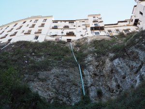 Tuberías que bajan del Casco Antiguo al río Júcar