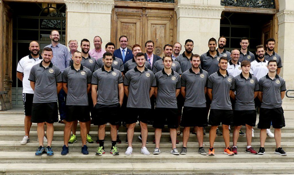 Recepción en Diputación de la nueva plantilla del BM. Ciudad Encantada para la temporada 2017/18 