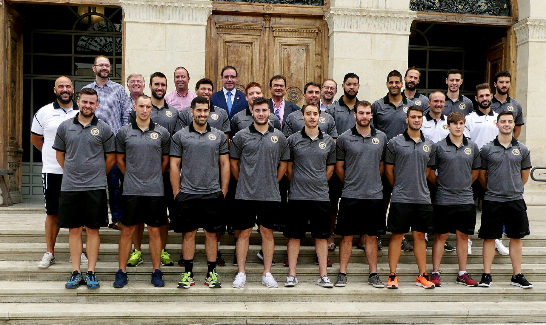 Recepción en Diputación de la nueva plantilla del BM. Ciudad Encantada para la temporada 2017/18