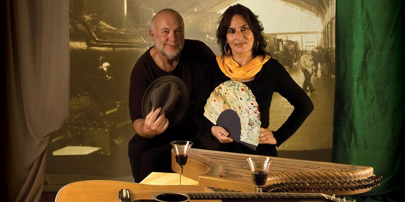 Begoña Olavide y Javier Bergia repasan sus últimos trabajos conjuntos con ‘A los Poetas, Burlesco y otras Hierbas’